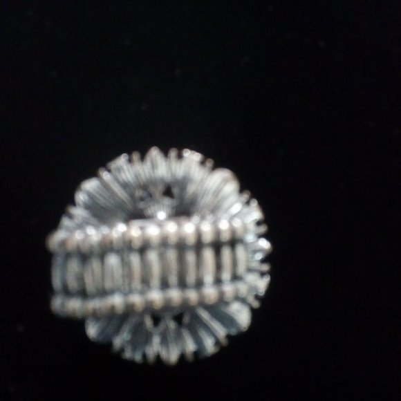 Ring - Picture 3 of 5